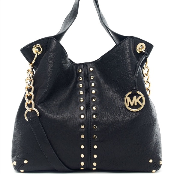 Michael Kors Handbags - Michael Kors Uptown Astor Bag